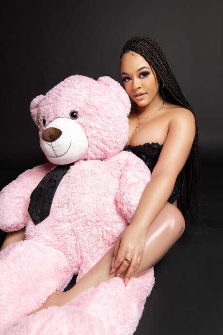 BigBrat Nackt auf OnlyFans