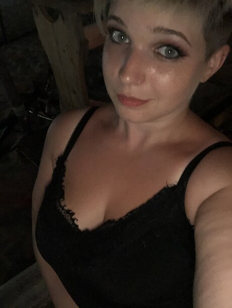 Beatrix Banka OnlyFans Fotos