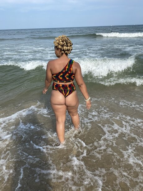 Latasha OnlyFans nackte Brüste