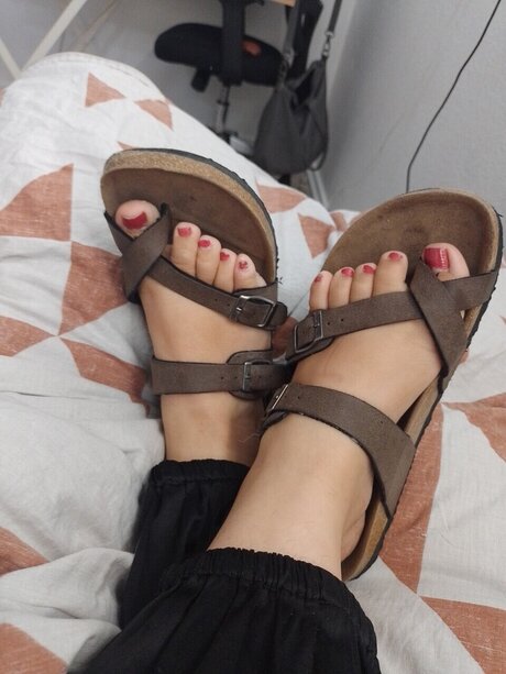 Naughty feet123 OnlyFans geleakter Pornografie