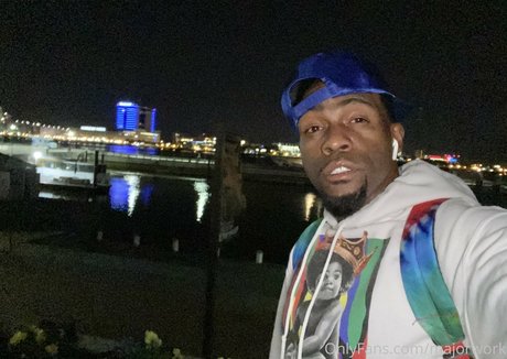 majorwork OnlyFans Lesbisch