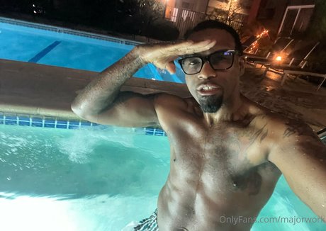 schwarze trans-onlyfans kostenloser Porno Professionell