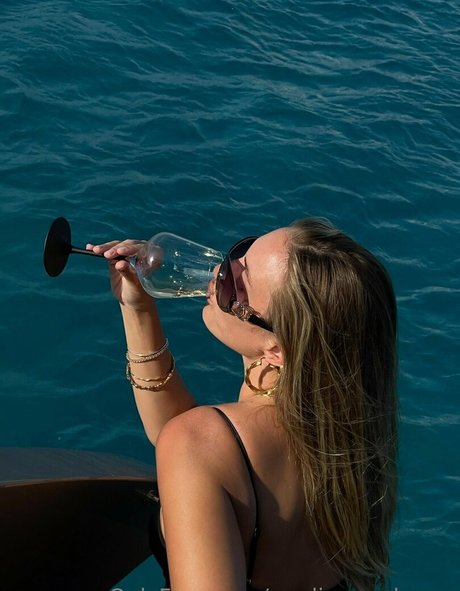 lucy love98 OnlyFans geleakte Bilder