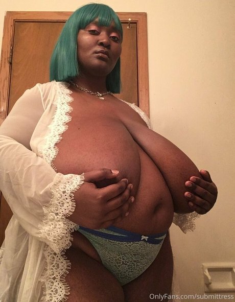 Submittress OnlyFans Bilder