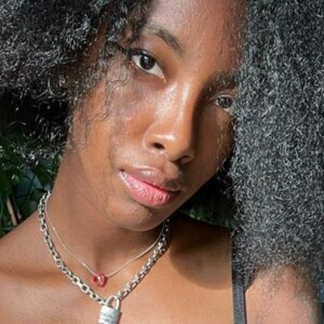 Sarissle Leaks von Nacktbildern auf OnlyFans