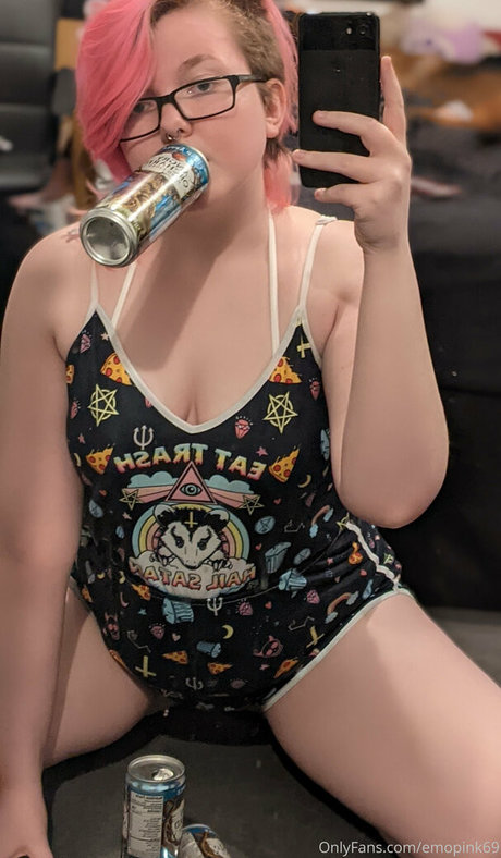 emopink69 OnlyFans Sex