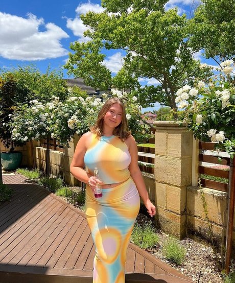 Sophia From Perth OnlyFans Strip