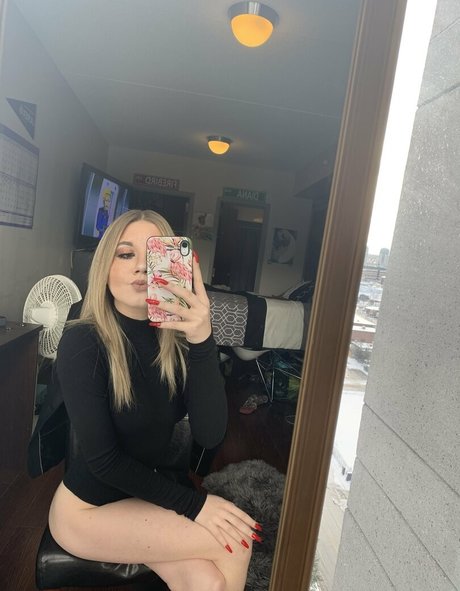 jasminebabbyy OnlyFans Inhalte