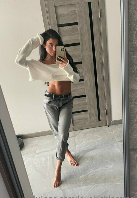 lovelychloefree OnlyFans Bilder