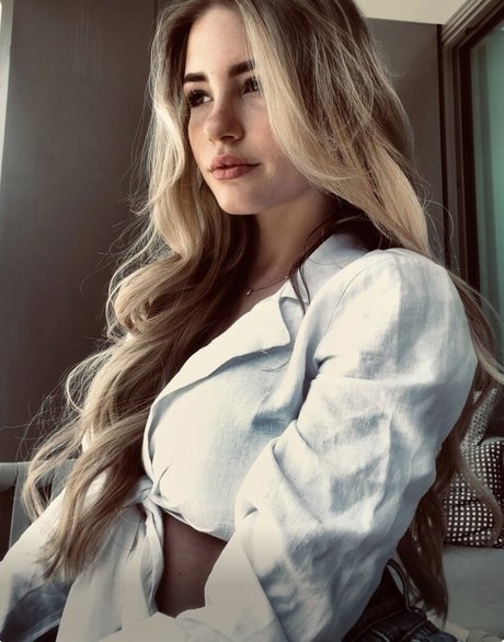 fab ienne0805 OnlyFans Leak