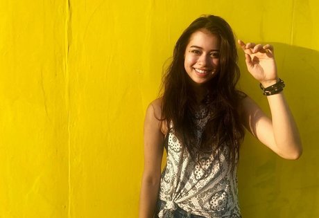 Amber Midthunder Titten OnlyFans