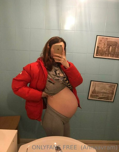 annaavram OnlyFans Nacktbilder
