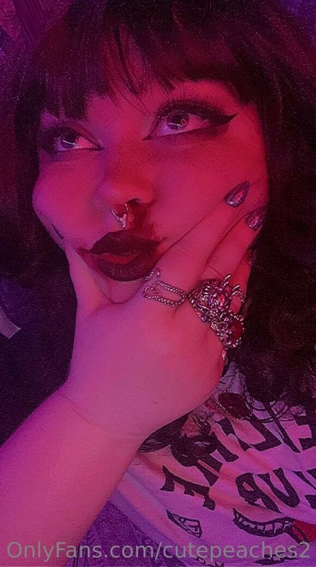 cutepeaches2 Leak von OnlyFans Pornografie