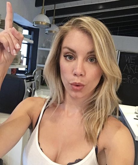 Jennifer Holland OnlyFans geleakt