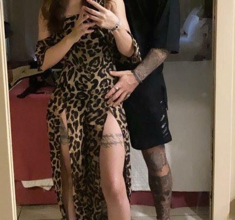 Xavia Brooke Nacktpornos auf OnlyFans