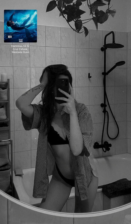 Leonie Busse Nacktbilder geleakt