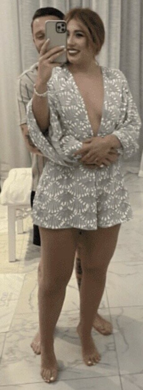 Liv Humby Nacktbilder geleakt OnlyFans