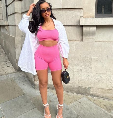 Sian Gabbidon OnlyFans geleakte Bilder