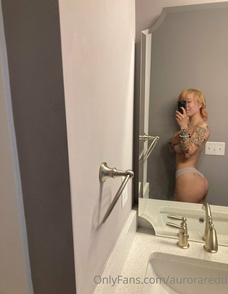 auroraredd OnlyFans nackt