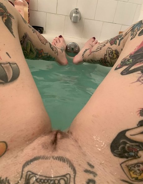 quad awful OnlyFans Nacktbilder geleakt