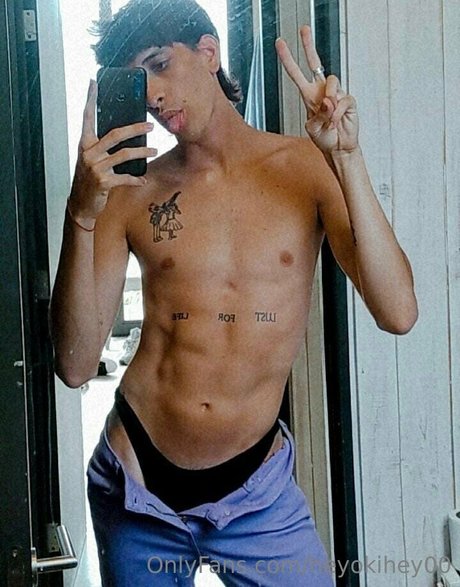 heyokihey00 OnlyFans-Model