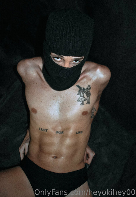 heyokihey00 OnlyFans Strip