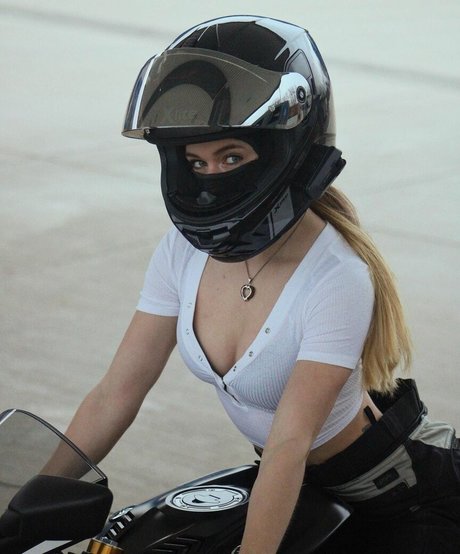 xh elen ax3 OnlyFans Nackt