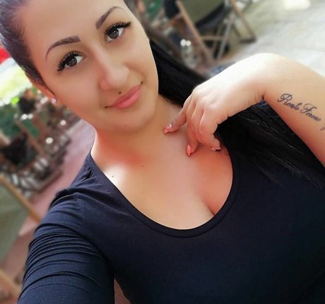 Csimbora Barbara OnlyFans Inhalte