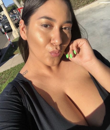 realroses OnlyFans Leak