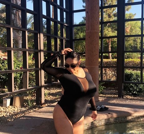 realroses OnlyFans-Leaks