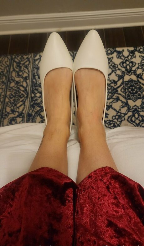 feetbeth OnlyFans Strip