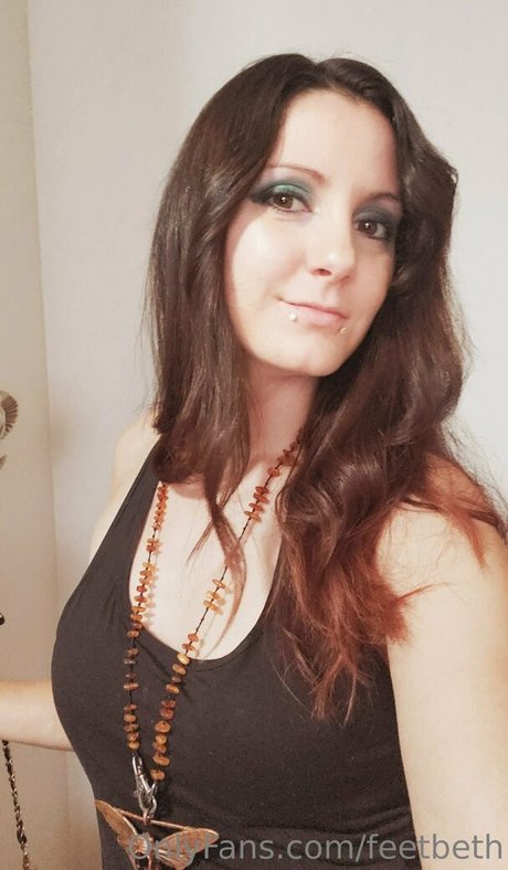 feetbeth Nacktbilder von OnlyFans