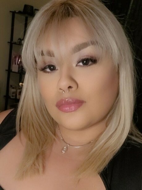 Haze Leaks von Nacktbildern auf OnlyFans