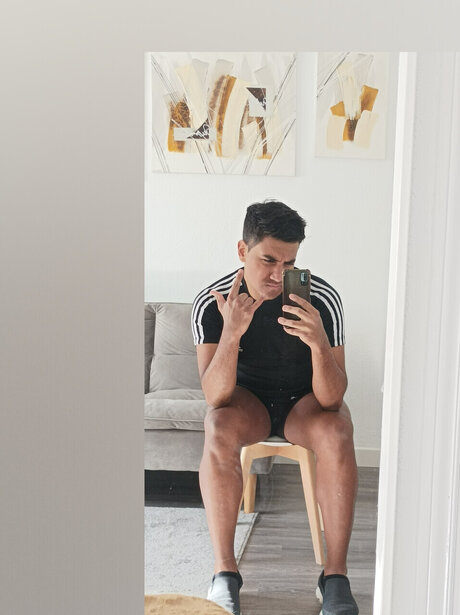 Luuis Guzm n OnlyFans Fotos