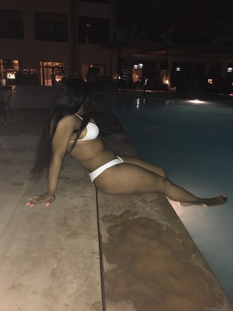 PRETTY MONEY_ OnlyFans Pornografie