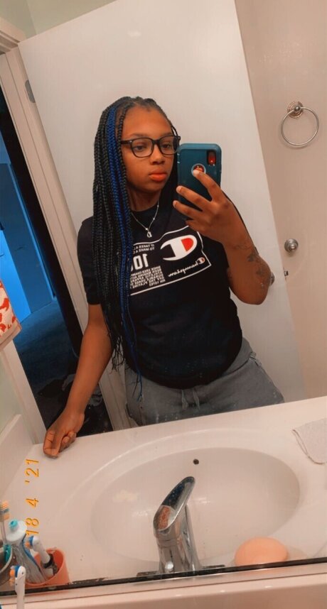 DessyBaeeee Leaked OnlyFans Porn