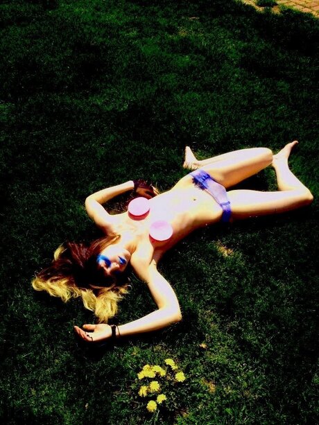 Lily Page OnlyFans-Bild