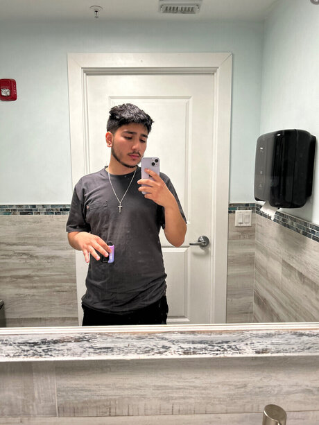 Vicente02 OnlyFans Nacktbilder geleakt