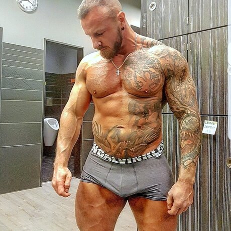 Jerome4men OnlyFans nackte Brüste