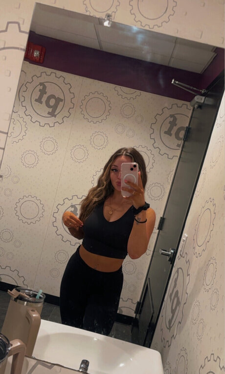 HCC Leaks von Nacktbildern auf OnlyFans