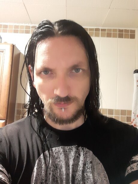 D Miller OnlyFans nackte Brüste