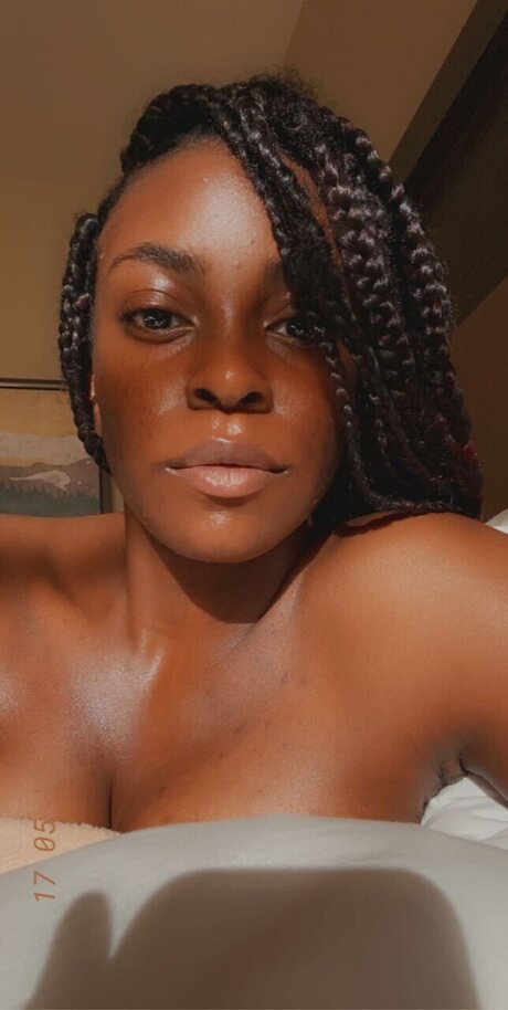 HeroineHunnie_ Nacktbilder von OnlyFans