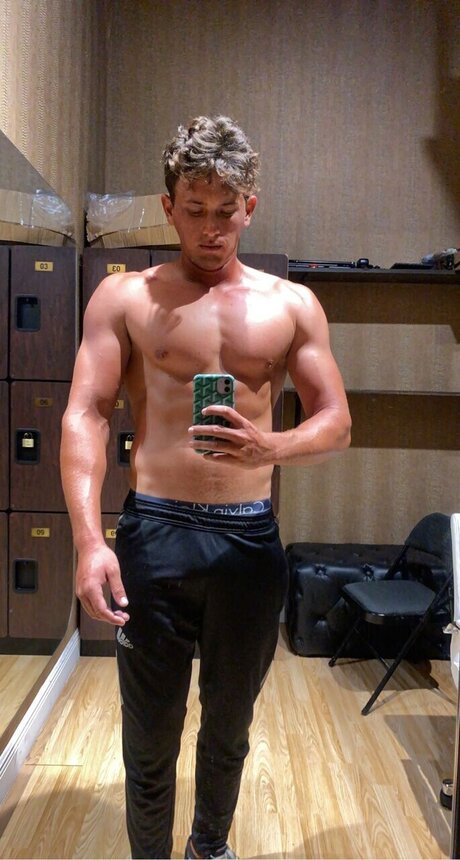 Noahblackstone Nacktpornos auf OnlyFans