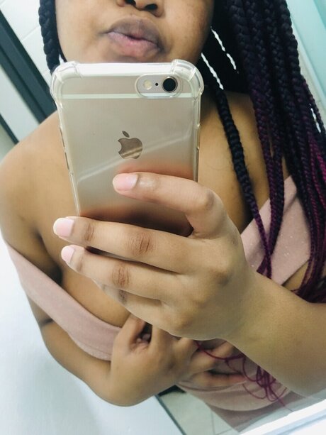 Lihle OnlyFans geleakte Pornografie