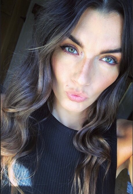 Nerual_ Heiße OnlyFans Inhalte