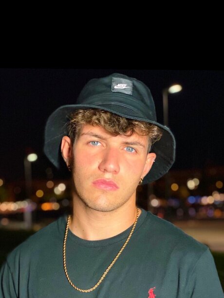 Emanuele Valora Kostenloses OnlyFans