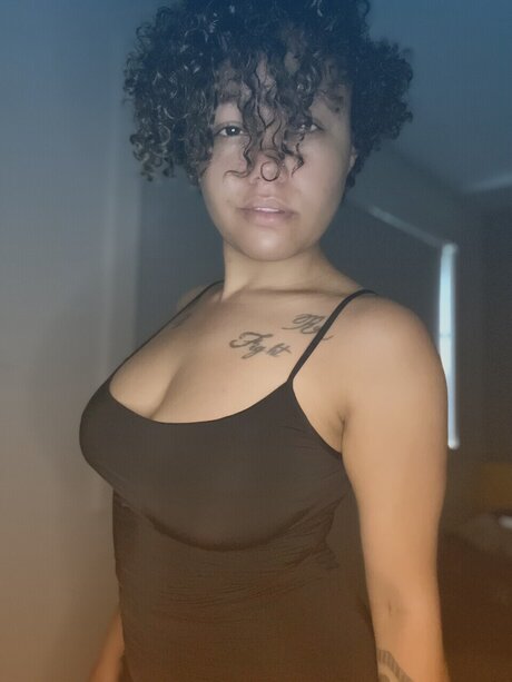 Adalia OnlyFans Striptease