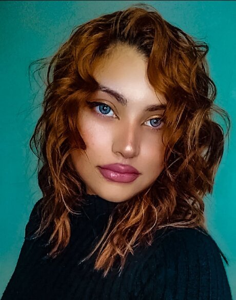 NIA ARGI OnlyFans Striptease