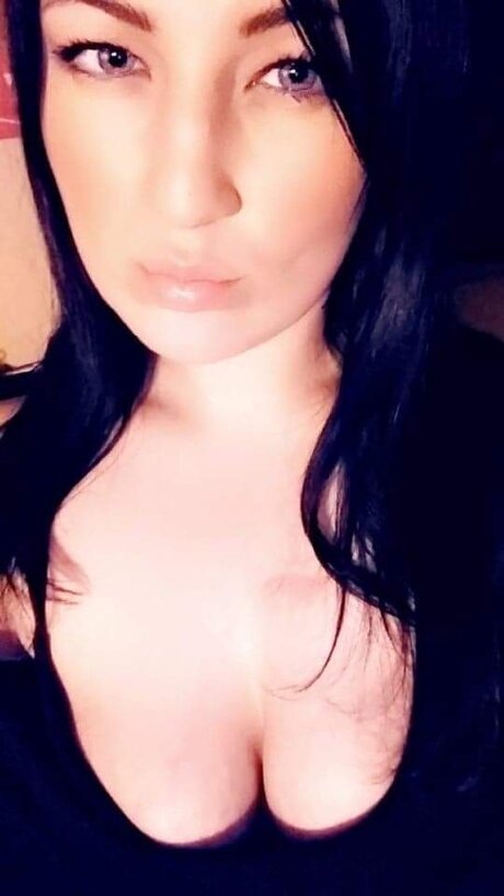 Royal Hart Brüste OnlyFans