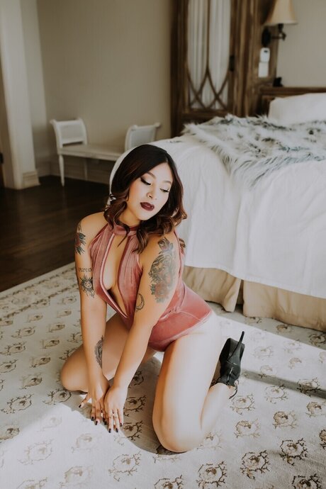 lxxxluna OnlyFans Sextape